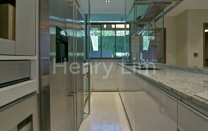 4 Bed Condo for Sale in Seahill - Image 6