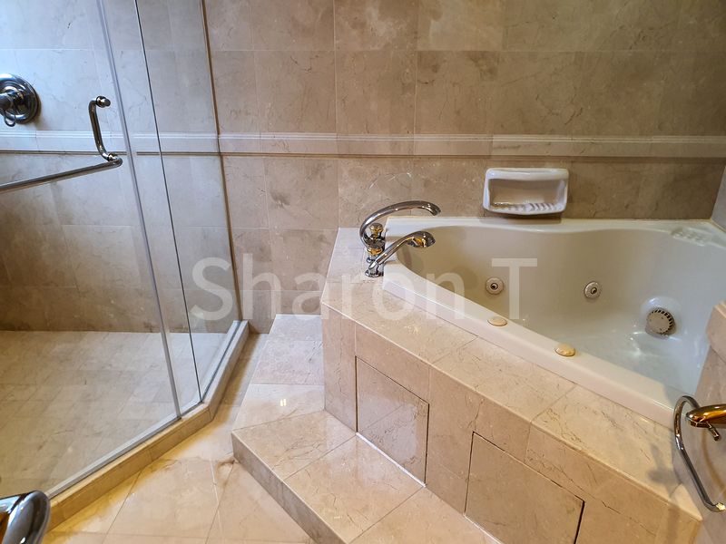 4 Bed Condo for Rent in  Grange 70 - Image 5