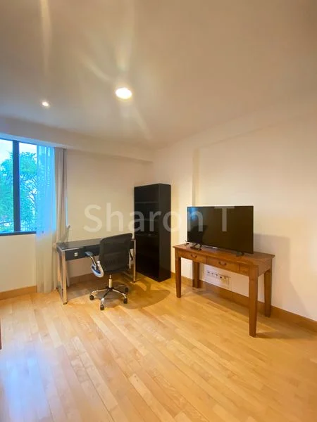 4 Bed Condo for Rent in  Grange 70 - Image 13