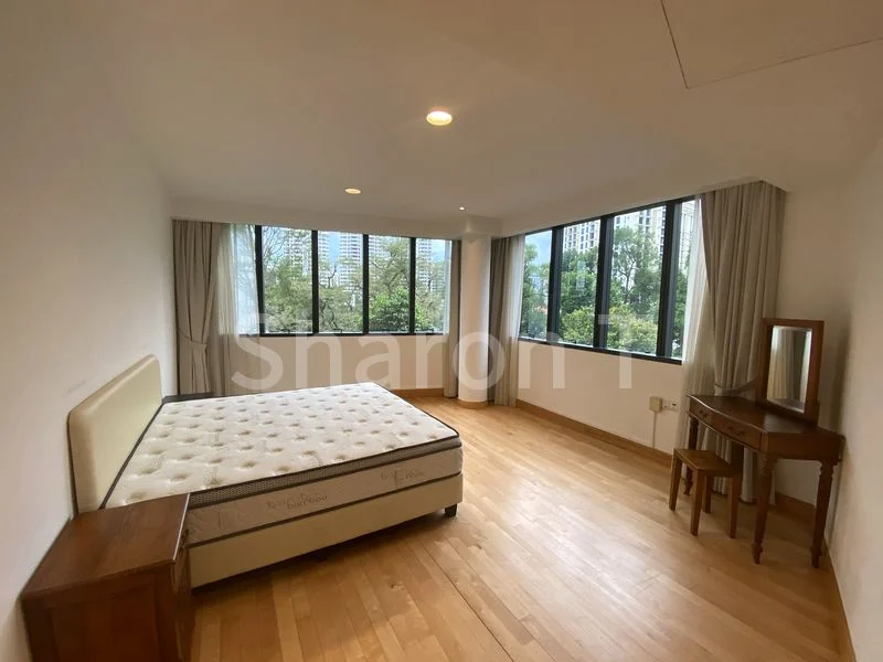 4 Bed Condo for Rent in  Grange 70 - Image 12