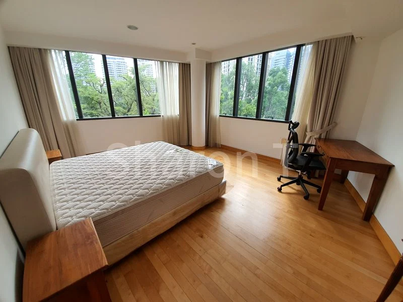 4 Bed Condo for Rent in  Grange 70 - Image 4