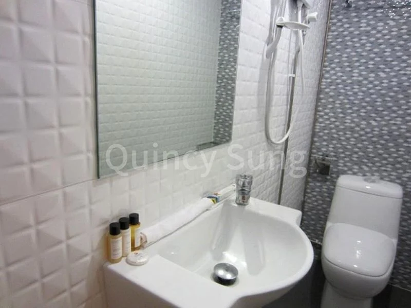 Studio Condo for Rent in Parc Oasis - Image 9