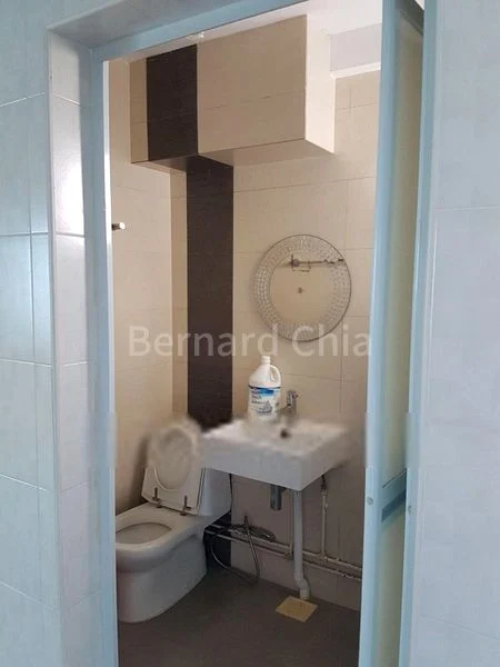 Common Room (HDB) for Rent in 547 Hougang Street 51 - Image 4