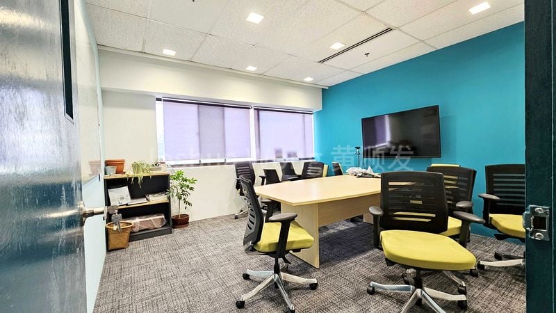 Office for Rent in  Fortune Centre - Image 2
