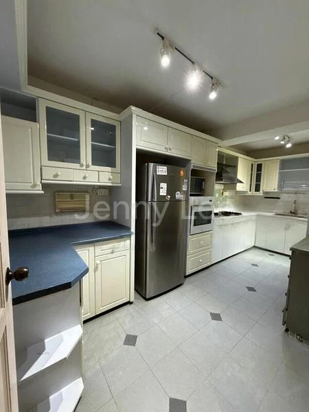 5 Room (5I) HDB for Sale in  12 Dover Close East - Image 2