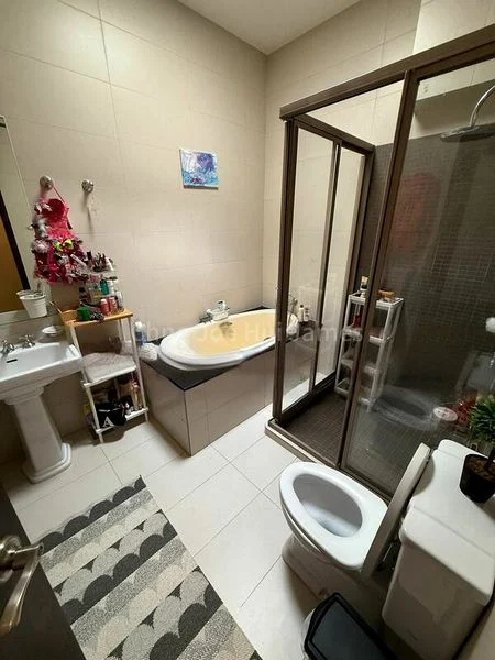 4 Bed Corner Terrace (Landed) for Sale in  Dragon View Park - Image 4