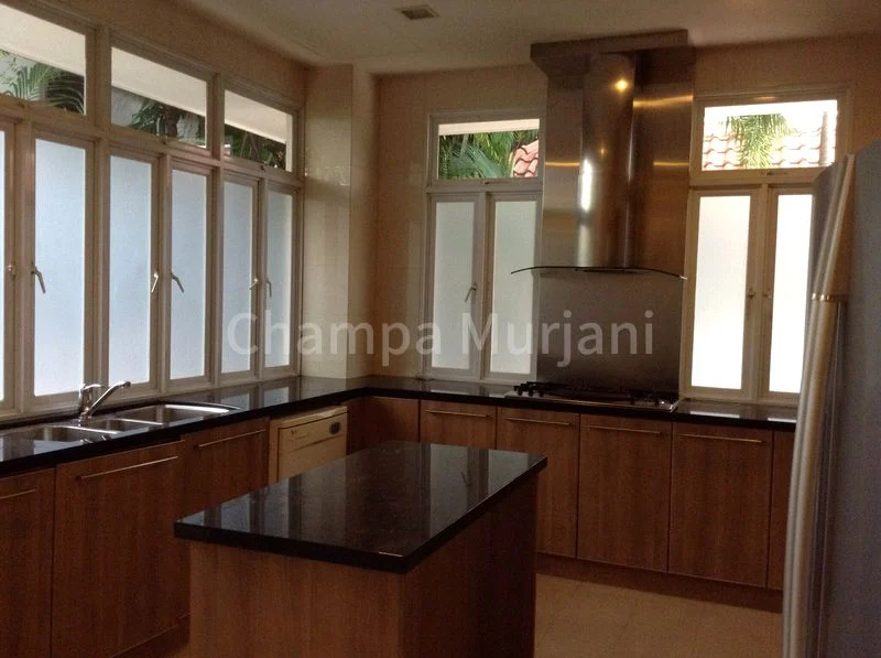 6 Bed Bungalow (Landed) for Rent in  Bournemouth Road - Image 6