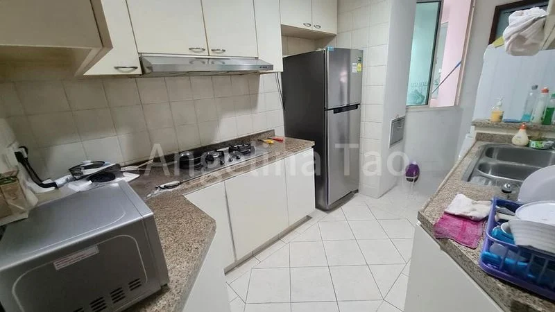 Common Room (Condo) for Rent in Burlington Square - Image 3