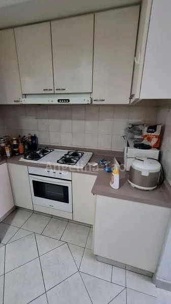 Common Room (Condo) for Rent in Burlington Square - Image 6