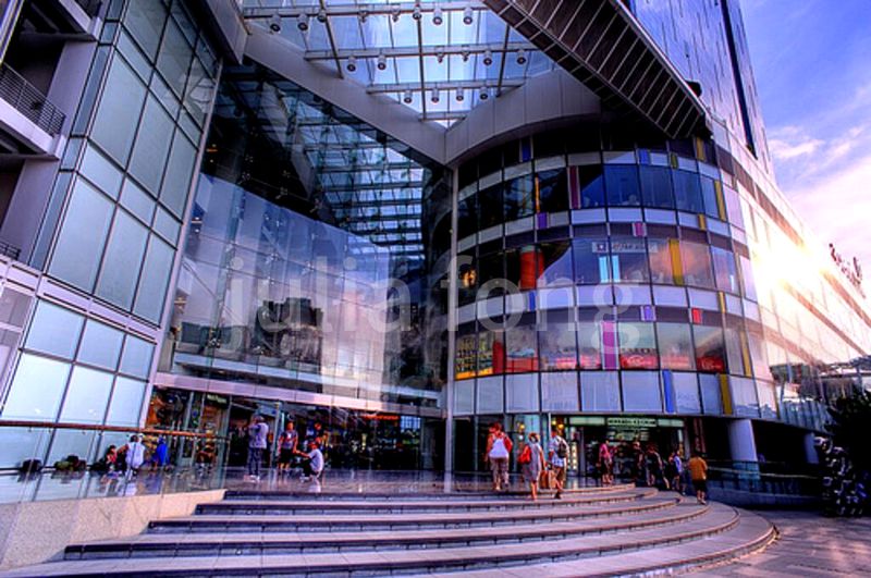 Clarke Quay Central: Prime Retail Shop - Image 1