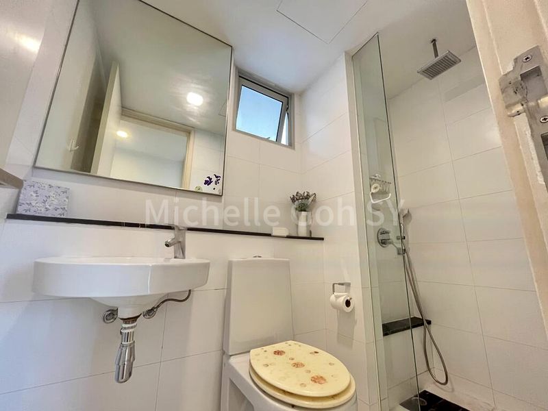 3 Bed Apartment (Condo) for Rent in  The Centris - Image 6