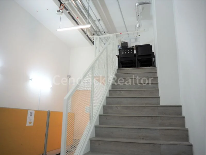 Office for Sale: Woods Square - Image 8