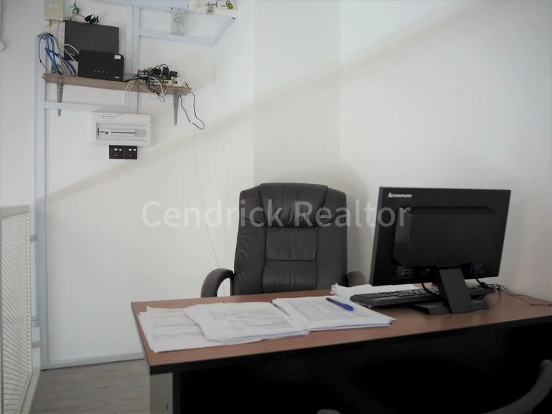 Office for Sale: Woods Square - Image 9