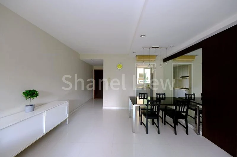 3 Bed Condo for Rent in  The Esparis - Image 4