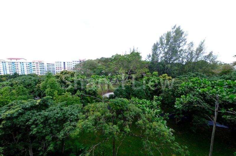 3 Bed Condo for Rent in  The Esparis - Image 7