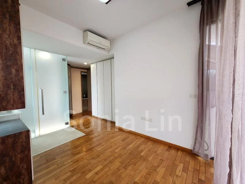 3 Bed Condo for Rent in  Stratum - Image 8