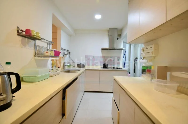 Executive HDB for Rent in  287B Jurong East Street 21 - Image 16