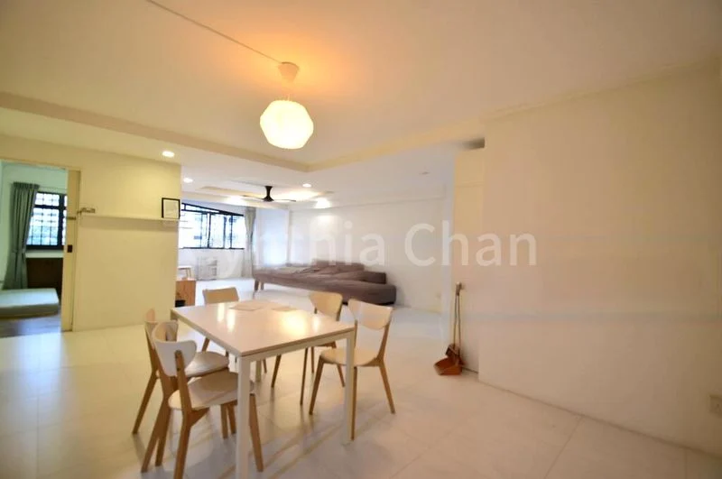 Executive HDB for Rent in  287B Jurong East Street 21 - Image 4