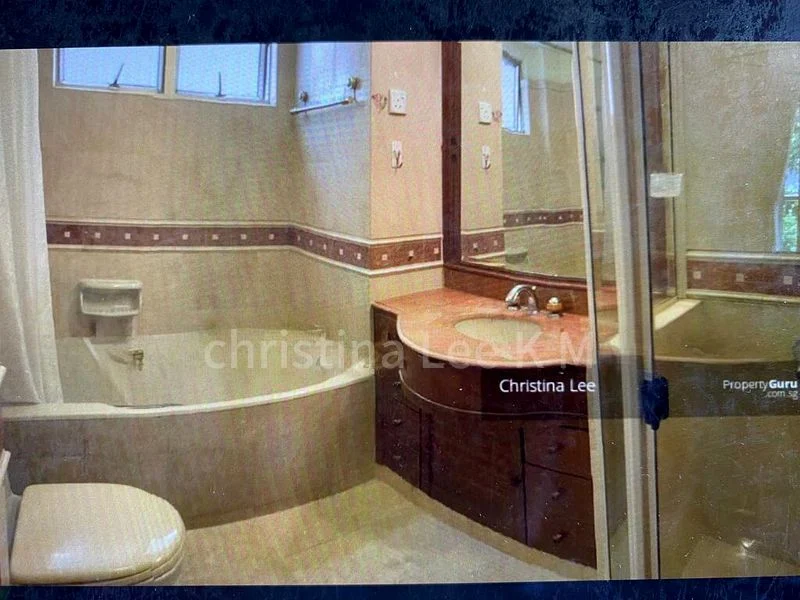 2 Bed Condo for Sale in  Regent Park - Image 5