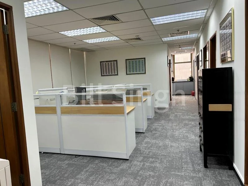 Office for Rent: Peninsula Plaza - Image 12