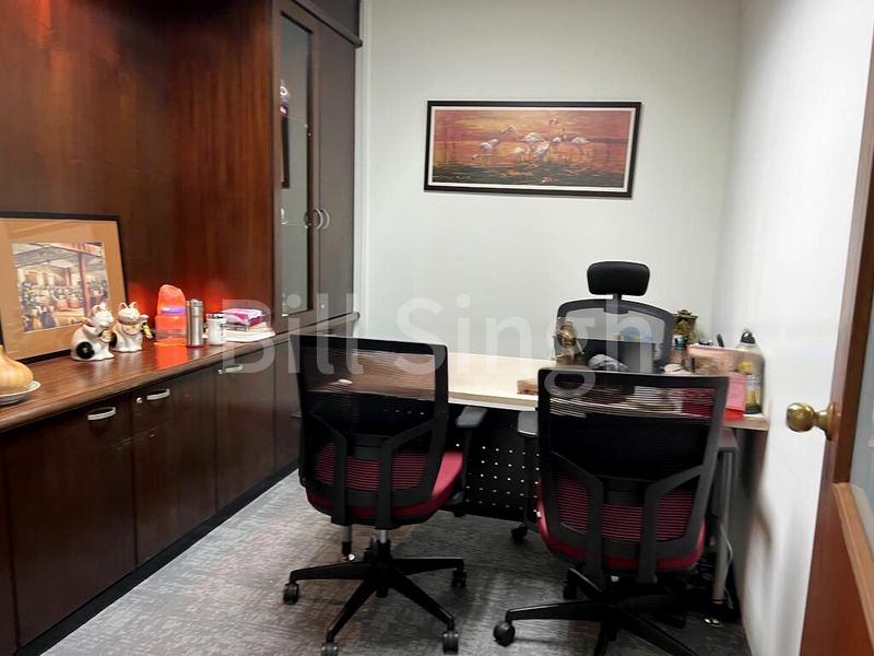 Office for Rent: Peninsula Plaza - Image 13