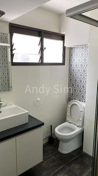 5 Room (5I) HDB for Rent in  716 Ang Mo Kio Avenue 6 - Image 12