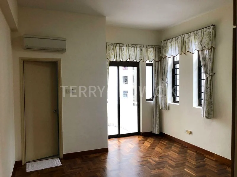 3 Bed Condo for Rent in  Cashew Heights Condominium - Image 4