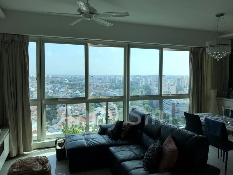 3+1 Bed Condo for Rent in Goldenhill Park Condominium - Image 1