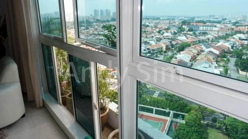 3+1 Bed Condo for Rent in Goldenhill Park Condominium - Image 4