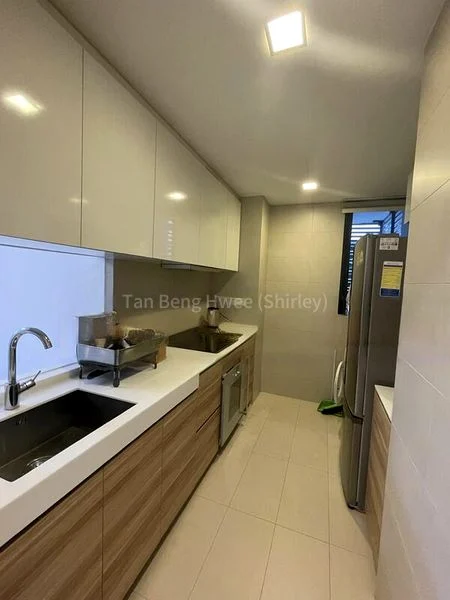 2 Bed Condo for Rent in  Waterscape At Cavenagh - Image 4