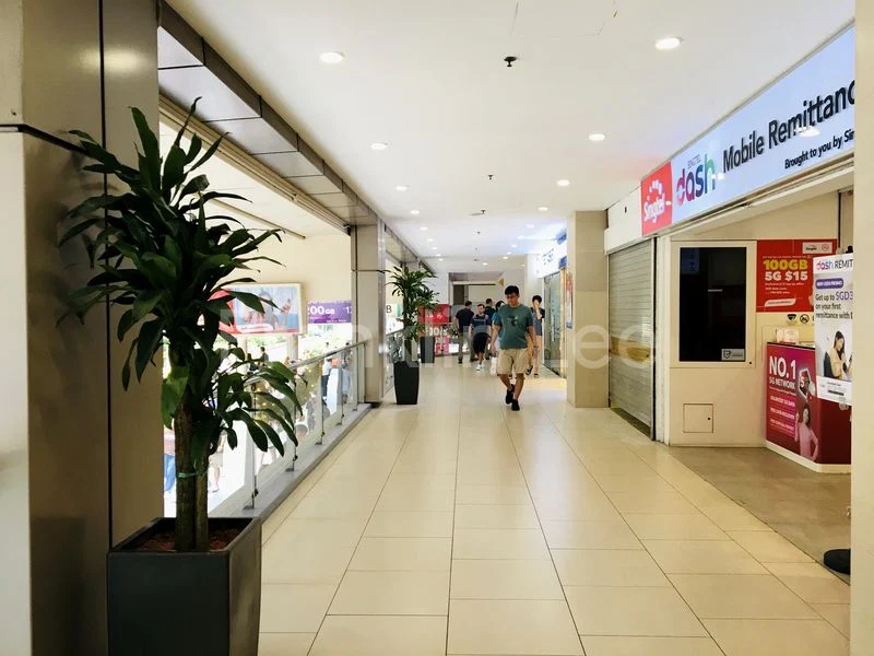 Shop / Shophouse for Rent in  Lucky Plaza - Image 3