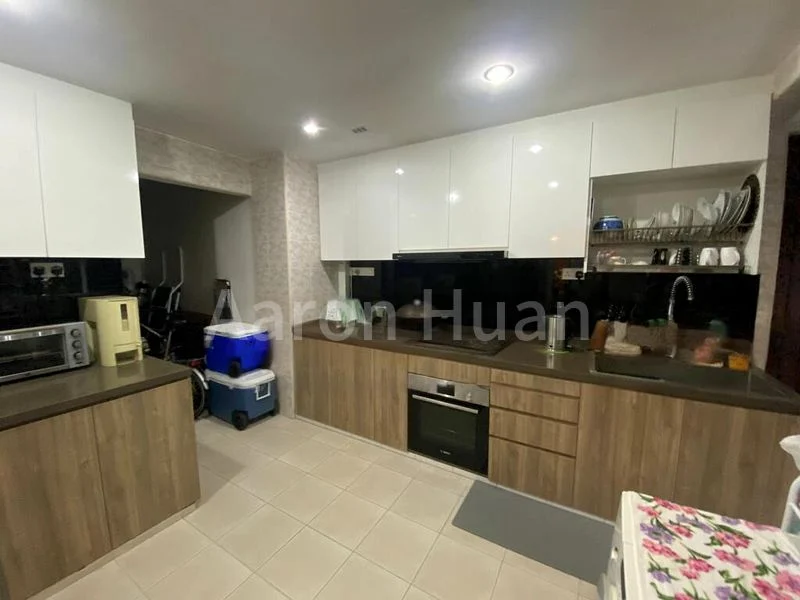 Master Room (Condo) for Rent in  Mandalay Mansion - Image 6