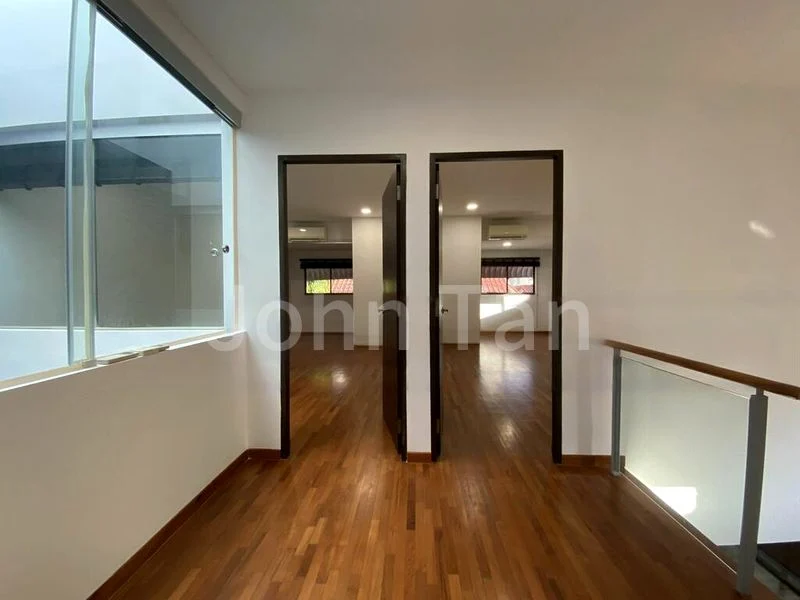 4 Bed Walk-up Apartment (Condo) for Rent in  Thomson Hills Estate - Image 7