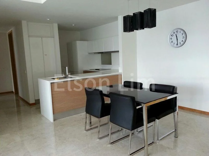 2 Bed Condo for Rent in  Marina Bay Residences - Image 3