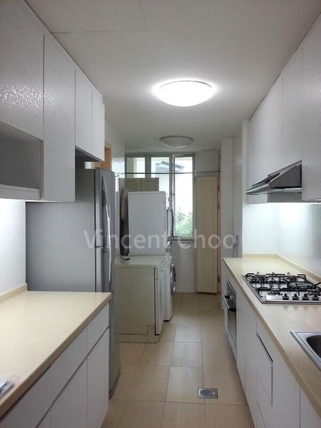 4 Bed Condo for Rent in  Duchess Crest - Image 4