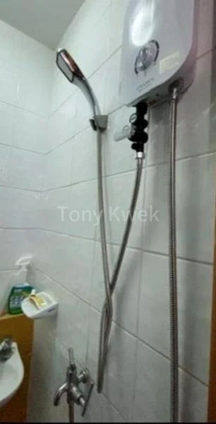 Master Room (Condo) for Rent in  Woodsvale - Image 15