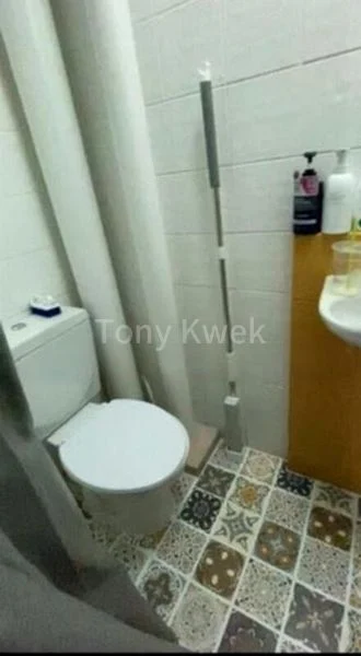 Master Room (Condo) for Rent in  Woodsvale - Image 16