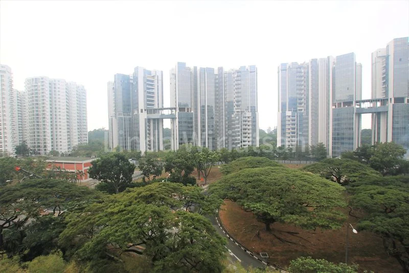 4 Bed Condo for Rent in The Sea View - Image 10