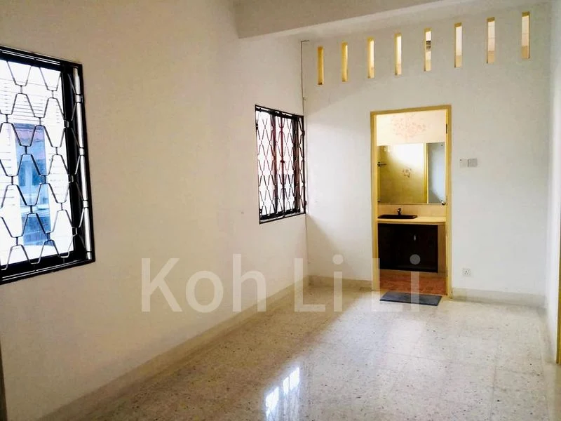 5 Bed Semi-Detached House (Landed) for Rent in Sennett Estate - Image 9