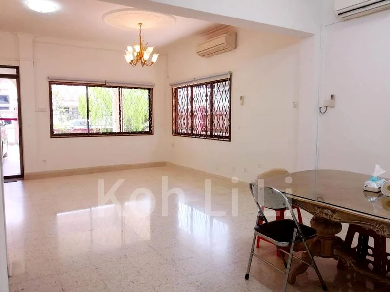 5 Bed Semi-Detached House (Landed) for Rent in Sennett Estate - Image 5