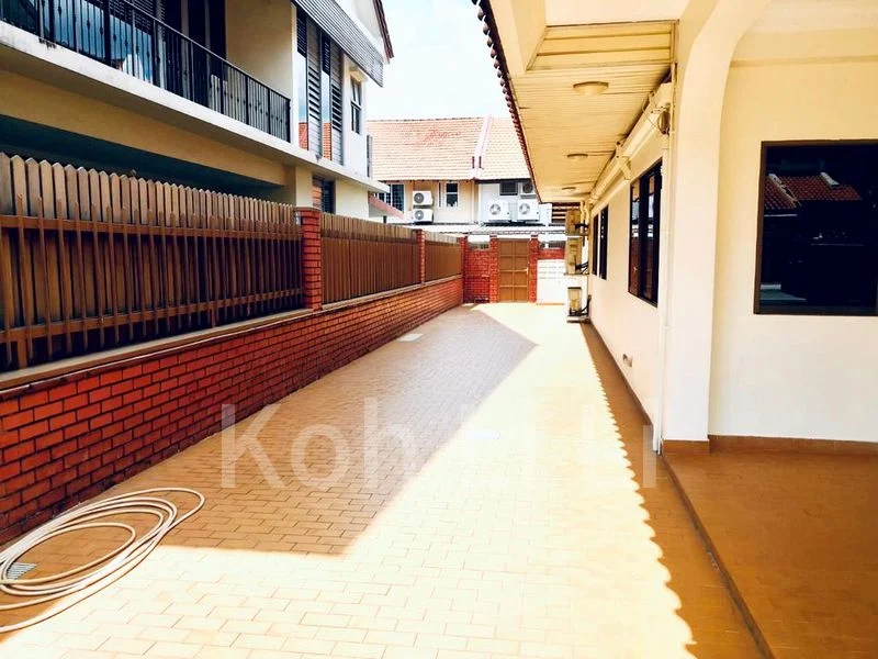 5 Bed Semi-Detached House (Landed) for Rent in Sennett Estate - Image 3