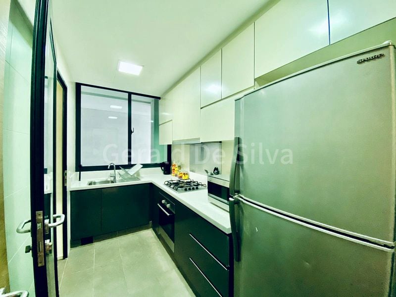 4 Bed Condo for Rent in The Estrella - Image 12
