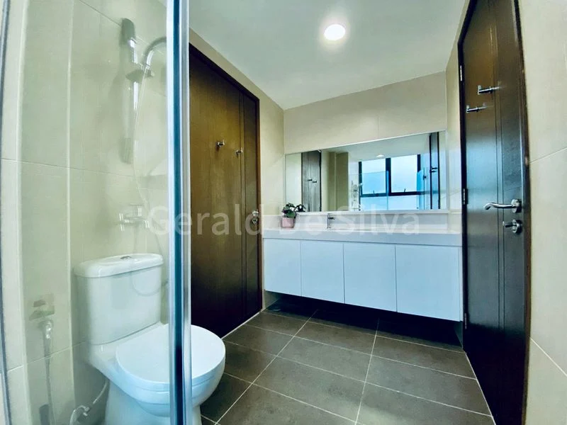 4 Bed Condo for Rent in The Estrella - Image 14
