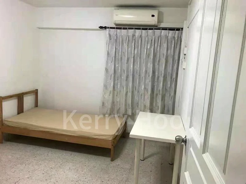 Common Room (HDB) for Rent in  35 Marine Crescent - Image 8
