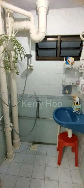 Common Room (HDB) for Rent in  35 Marine Crescent - Image 2
