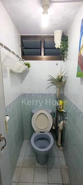 Common Room (HDB) for Rent in  35 Marine Crescent - Image 5