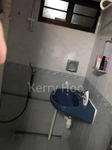 Common Room (HDB) for Rent in  35 Marine Crescent - Image 9