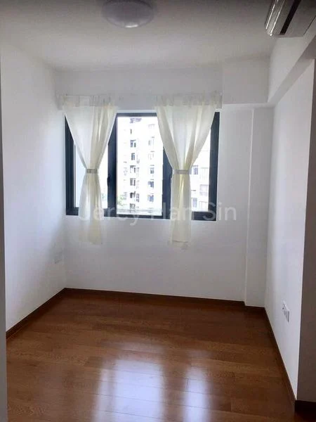 2 Bed Condo for Sale in  Kingsford Waterbay - Image 4