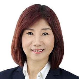 Iris Lee