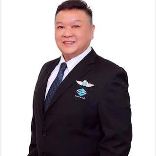 Simon Lum 西门